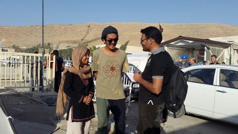 Japanese couple in Kermanshah to help quake-hit people