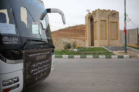 ورود کاروان همدلی اصفهان به مناطق زلزله زده غرب کشور
