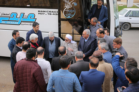 ورود کاروان همدلی اصفهان به مناطق زلزله زده غرب کشور