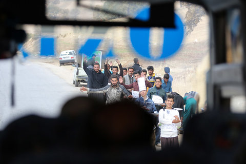ورود کاروان همدلی اصفهان به مناطق زلزله زده غرب کشور