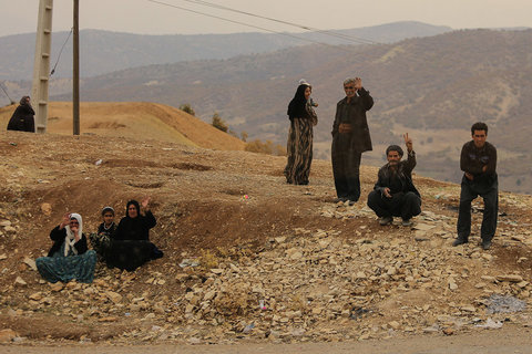 ورود کاروان همدلی اصفهان به مناطق زلزله زده غرب کشور
