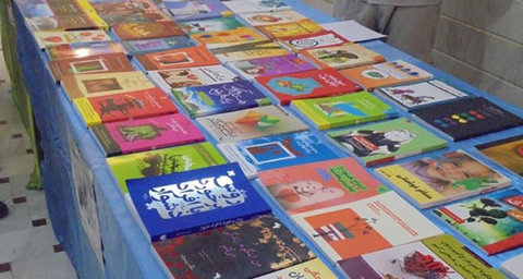 افتتاح نمایشگاه کتاب در زندان کاشان