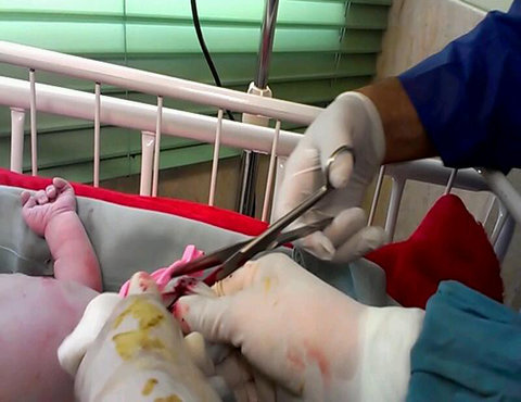 بیمارستان منتظری نجف‌آباد به تجهیزات تنفسی نوزادان نیاز دارد