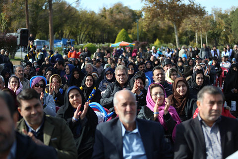  همایش پیاده روی خانوادگی به مناسبت روز جهانی دیابت 