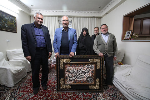 دیدار شهردار اصفهان با خانواده های شهدا و جانبازان 8 سال دفاع مقدس- ۷ آذر ۱۳۹۶ 