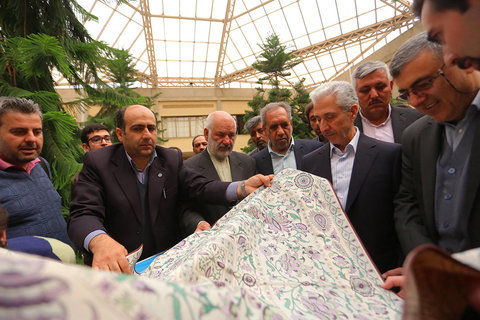 بازدید وزیر علوم و فناوری از شهرک علمی و تحقیقاتی اصفهان