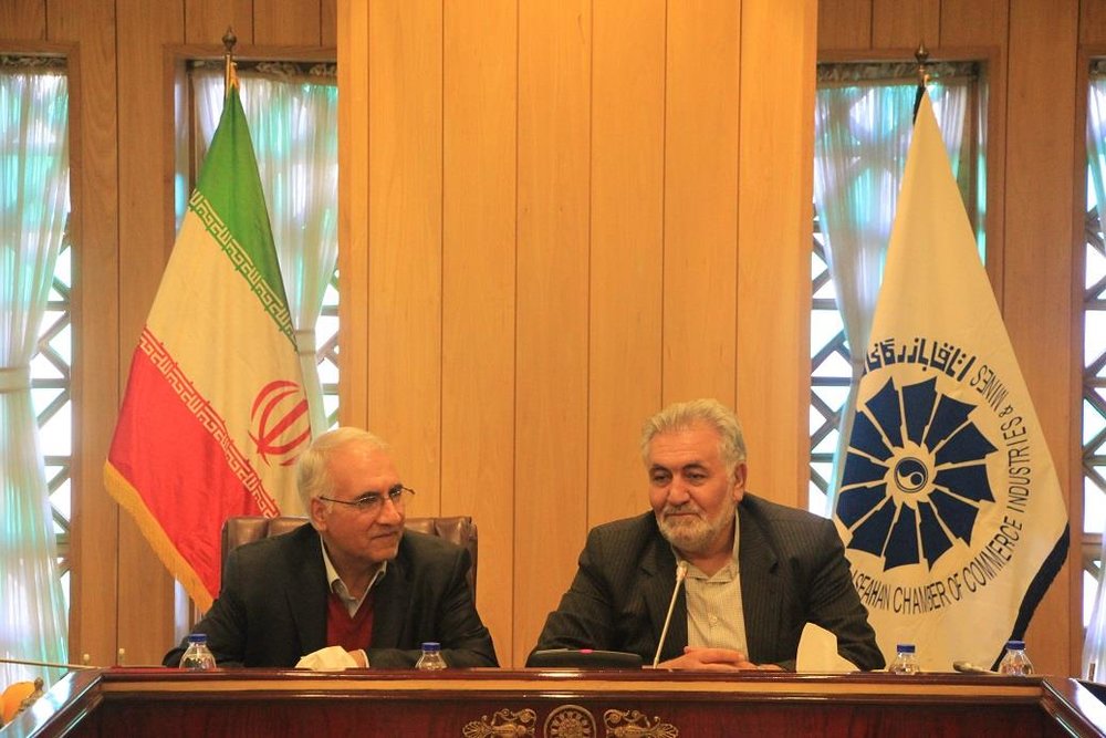 شهرداری اصفهان ۲ هزار میلیارد بدهی دارد/خواهان تعامل بخش شهری و خصوصی هستیم