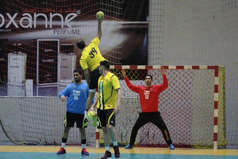 سپاهان اصفهان ۲۶ - نیروی زمینی تهران ۲۷