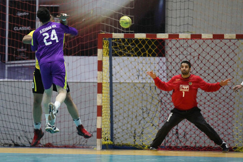 سپاهان اصفهان ۲۶ - نیروی زمینی تهران ۲۷