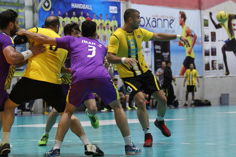 سپاهان اصفهان ۲۶ - نیروی زمینی تهران ۲۷