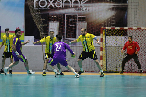 سپاهان اصفهان ۲۶ - نیروی زمینی تهران ۲۷