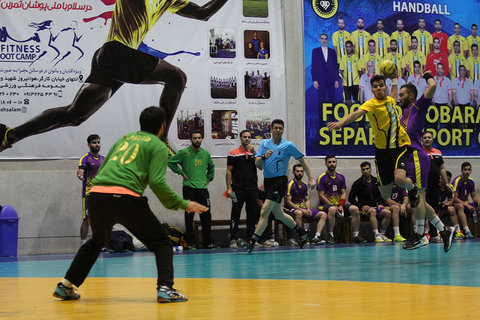 سپاهان اصفهان ۲۶ - نیروی زمینی تهران ۲۷