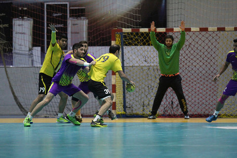 سپاهان اصفهان ۲۶ - نیروی زمینی تهران ۲۷