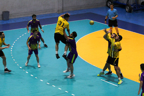 سپاهان اصفهان ۲۶ - نیروی زمینی تهران ۲۷