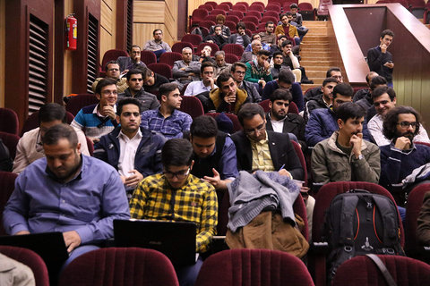 نشست دانشجویی با عنوان «دانشگاه و وعده های دولت»