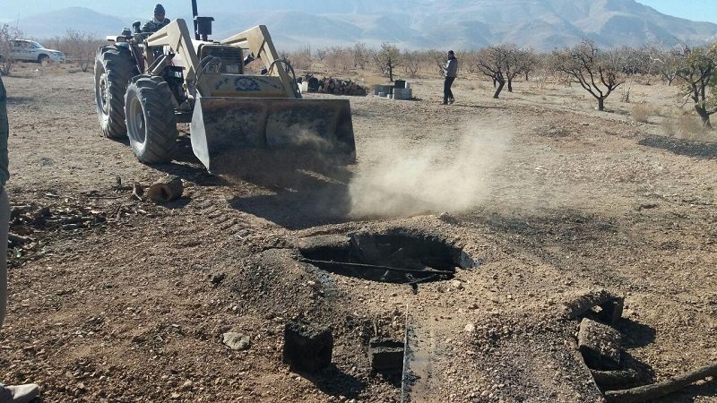تخریب پنج حلقه چاه غیر مجاز تولید زغال در پارک ملی و پناهگاه حیات قمیشلو 