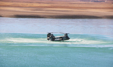 اجرای رزمایش آبی خاکی توسط هوانیروز ارتش