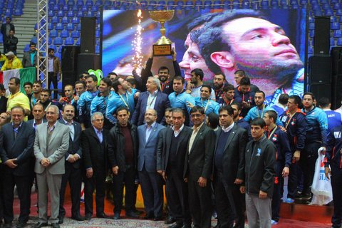 بیمه رازی اصفهان قهرمان مسابقات کشتی فرنگی جام باشگاه‌های جهان شد