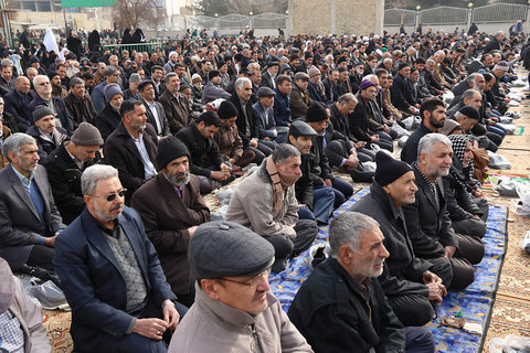 اقامه نماز باران در جوار بارگاه ملکوتی حضرت زینب (س)