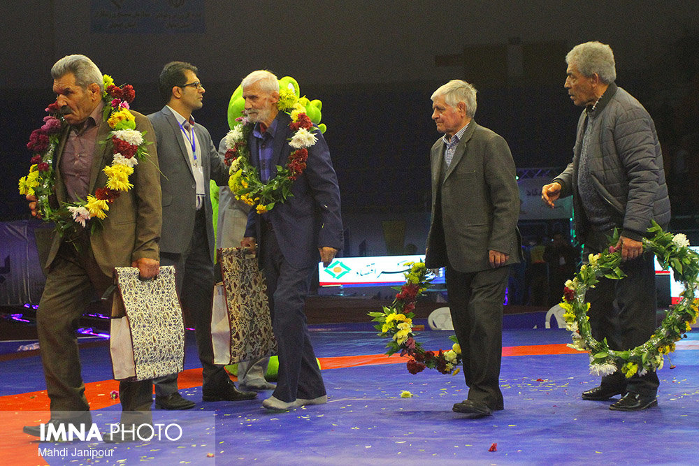 مراسم تجلیل از پیشکسوتان کشتی اصفهان در حاشیه مسابقات کشتی فرنگی جام باشگاه‌های جهان