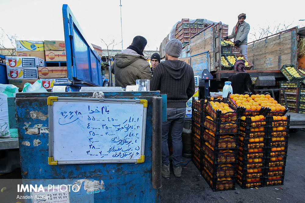 خوانساری‌ها برای خرید میوه به شهرستان های مجاور می‌روند