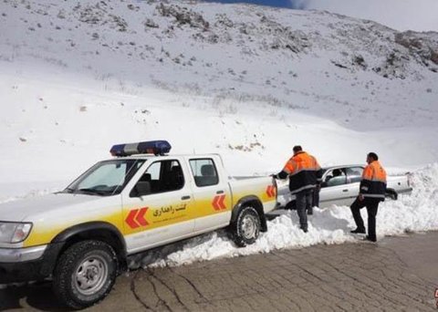اعزام ۸۰ اکیپ راهداری به محورهای مواصلاتی برفگیر استان اردبیل 