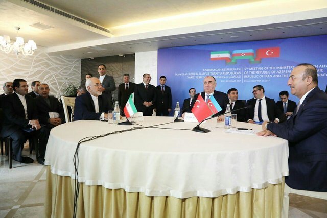آغاز نشست سه جانبه وزیران خارجه ایران، ترکیه و آذربایجان در باکو