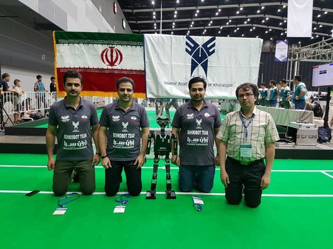 دانشجویان اصفهانی دو مقام نخست جهانی در روبوکاپ ۲۰۱۷ را کسب کردند