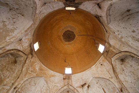 مسجد ۷۰۰ ساله"گنبد آزادان"