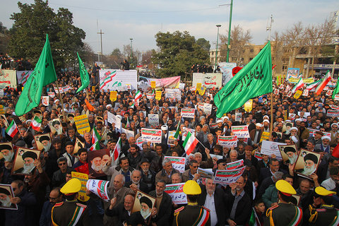 راهپیمایی مردم اصفهان در محکومیت اغتشاشگران