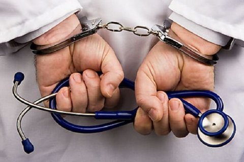 رئیس کل سازمان نظام پزشکی خواستار جلوگیری از حبس پزشکان شد