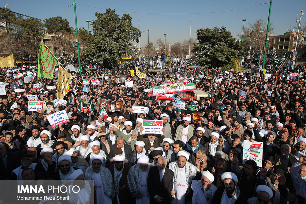 مردم با حضور در راهپیمایی ۲۲ بهمن، ابعاد مختلف نظام را تثبیت می کنند