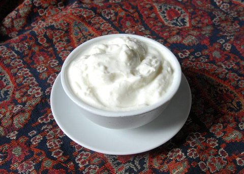 هنگام آلودگی هوا ماست بخورید