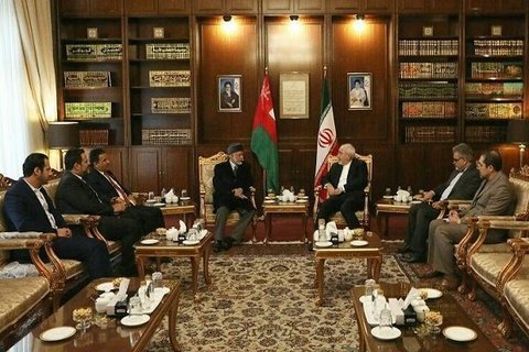دیدار وزیر خارجه عمان با ظریف با محوریت اوضاع منطقه و بحران یمن
