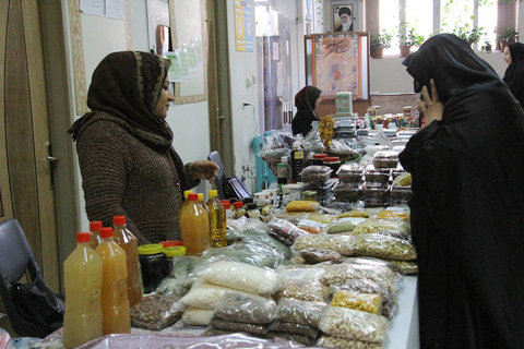 نمایشگاه دستاوردهای بانوان سرپرست خانوار اصفهان 