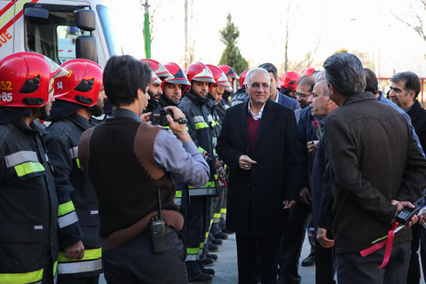 حضور شهردار اصفهان در جمع آتش‌نشانان
