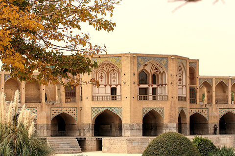 اماکن و محوطه‌های تاریخی اصفهان ضدعفونی شده است