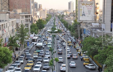 تخلفات ترافیکی خیابان صغیر اصفهانی کاهش می‌یابد