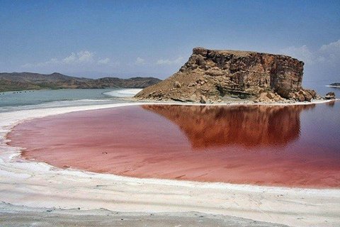 انحلال نیم متر نمک دریاچه ارومیه