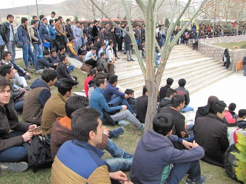 نکویی: بی اعتمادی نسل جوان مهمترین چالش پیش روی انقلاب است