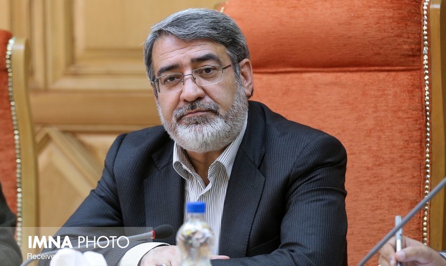 پیام وزیر کشور به‌مناسبت روز جمهوری اسلامی ایران