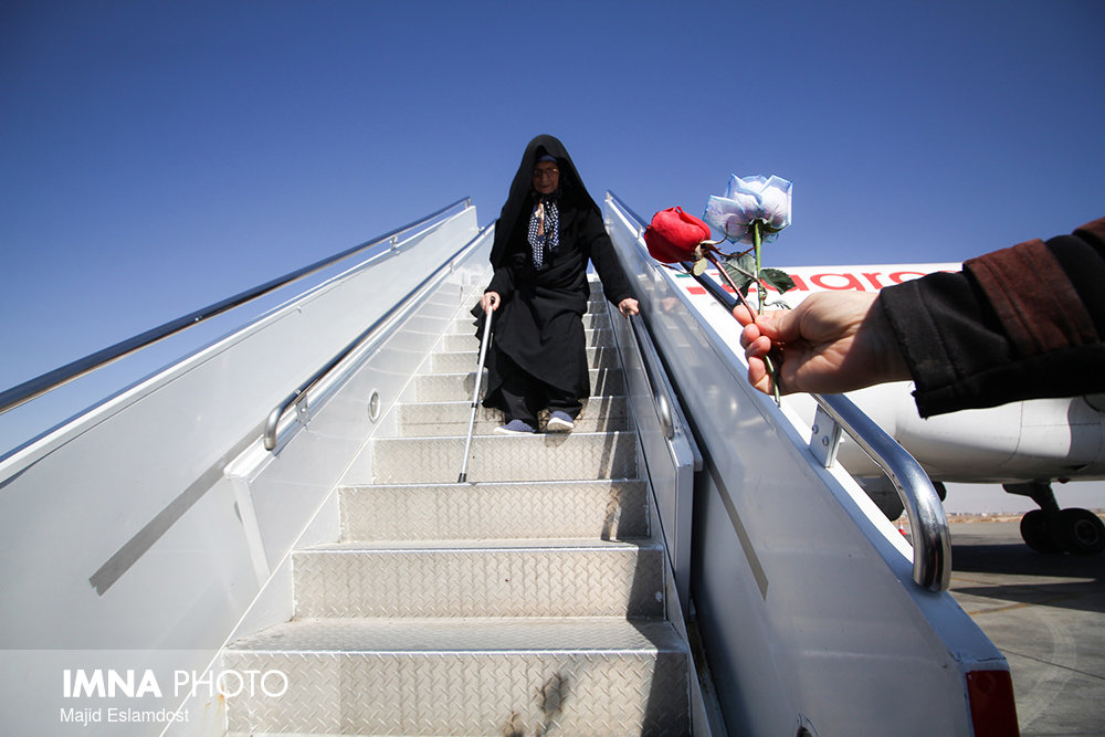 استقبال از مسافران فرودگاه بین المللی شهیدبهشتی در دهه فجر