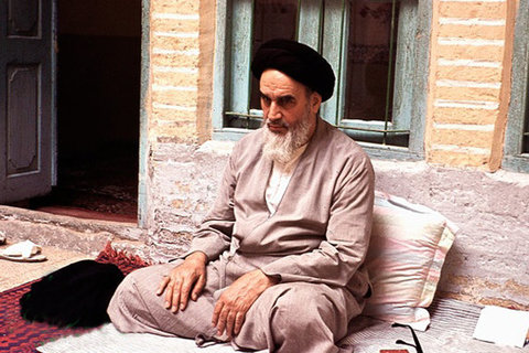 امام خمینی(ره)، ابرمرد تاریخ معاصر ایران بود