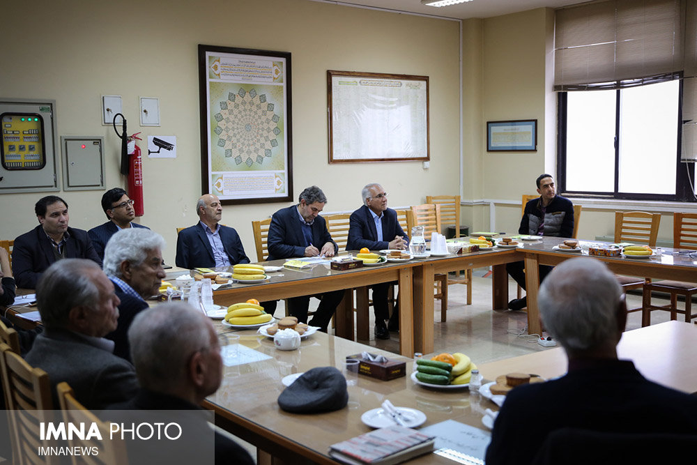 جلسه هیئت امنای خانه ریاضیات با حضور شهردار اصفهان