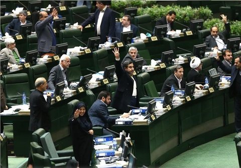 درخواست توبیخ وزیر، توجه به جانبازان و تنبیه روزنامه خاطی