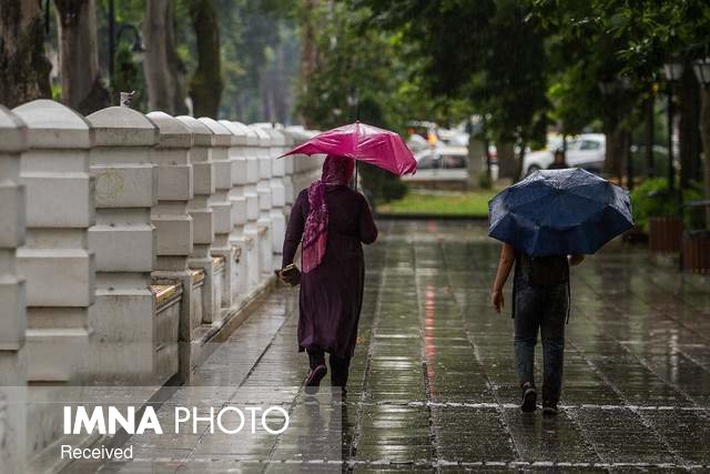 عاشورا هوای اصفهان بارانی است
