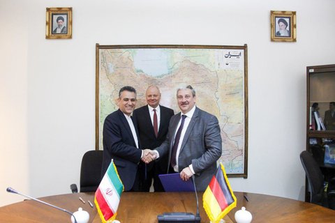 ایران و آلمان سند همکاری‌های هسته‌ای امضا کردند