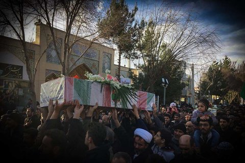 خیابان آیت الله اشرفی اصفهان به روی خودروها بسته شد