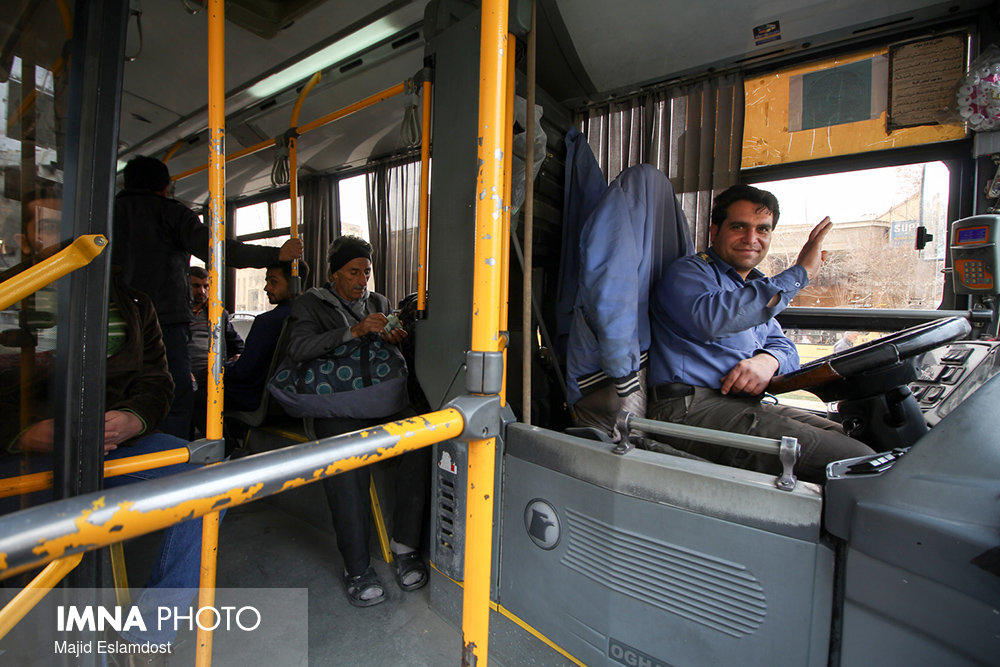 یک عالمه اتوبوس کم مسافر شهرمون