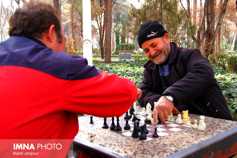 تناسب‌سازی حقوق بازنشستگان پرداخت شود